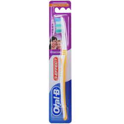 .Oral-B. Зубная щетка 3 Effect Classic 40 средняя (275921)