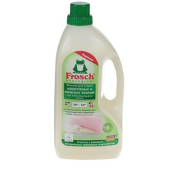 FROSCH. Засіб для прання Миндал молочко для шерсті  1,5л   (4009175942845)