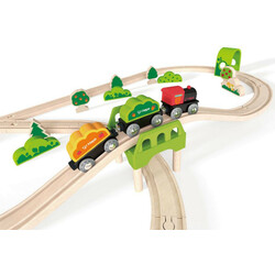 Hape.  Набор железной дороги Hape Лесное приключение (E3713)