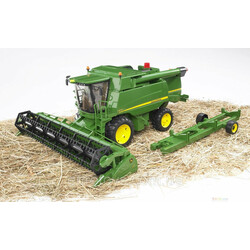 BRUDER. Игрушка - комбайн John Deere Combine harvester T670i (02132)