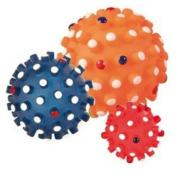 Trixie. Іграшка для собак М'яч з шпильками 10см 3429(4011905034294)